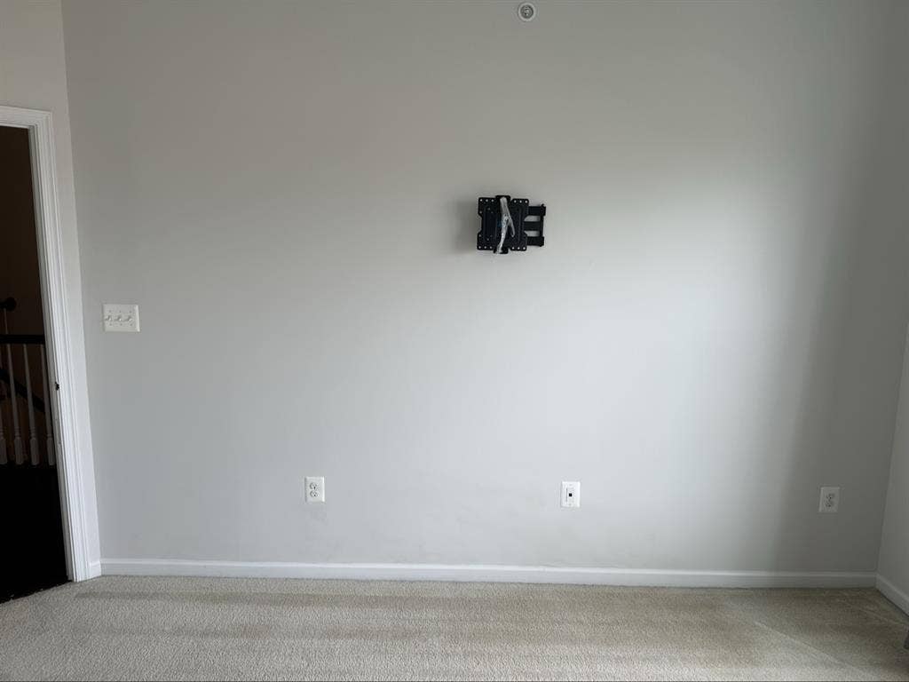 Room to rent Ashburn , VA