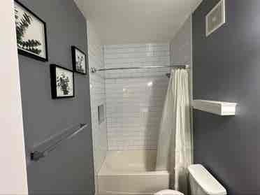 Room to rent Ashburn , VA