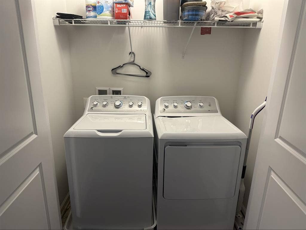 Room to rent Ashburn , VA