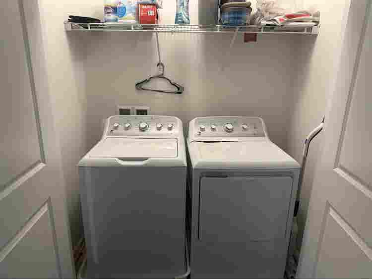 Room to rent Ashburn , VA
