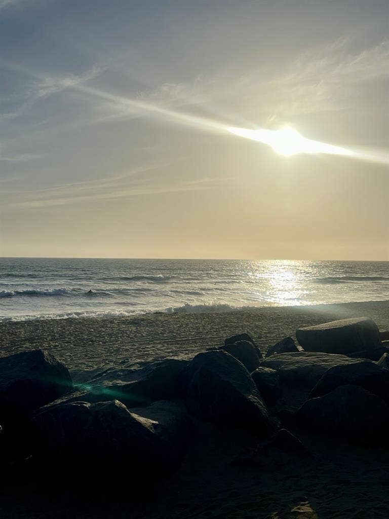 Room for rent - 1 block from beach