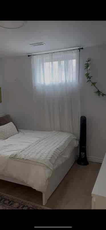 Sublet bed & b
ath unit Female Only