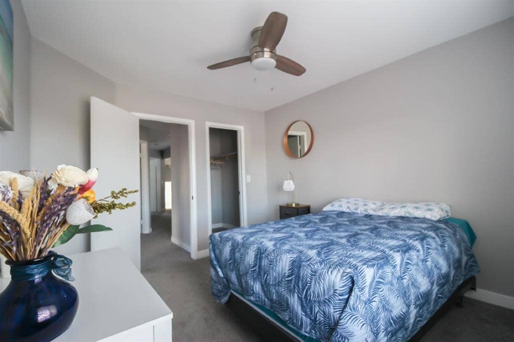 Furnished Room with Pool view