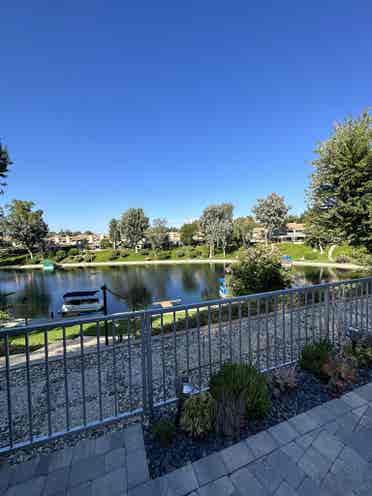 Calabasas House by the lake