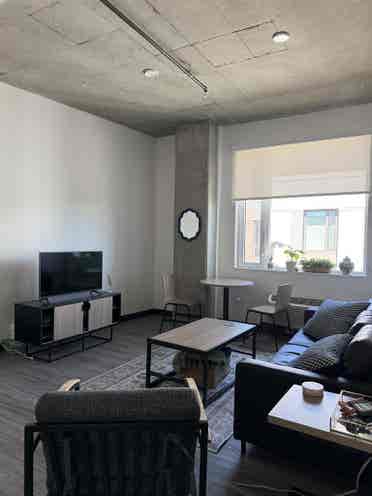 Union on Broadway | Spacious 2BR