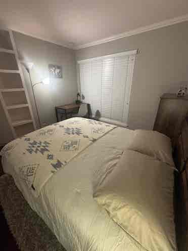 Need roommate in a bath condo