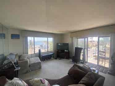 Looking for Roommate