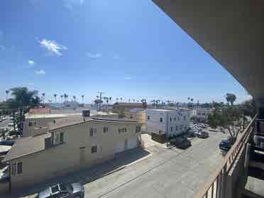 Looking for Roommate