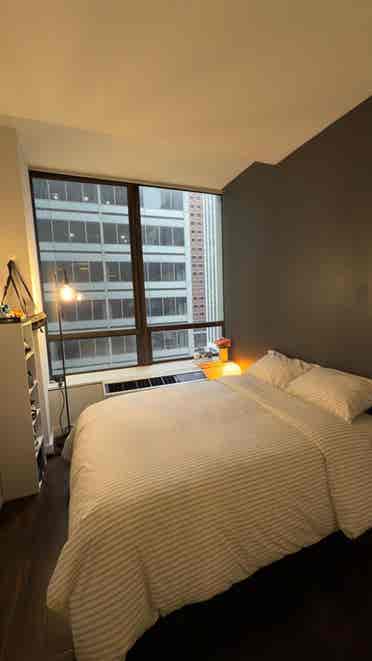 Room for rent on Wall Street