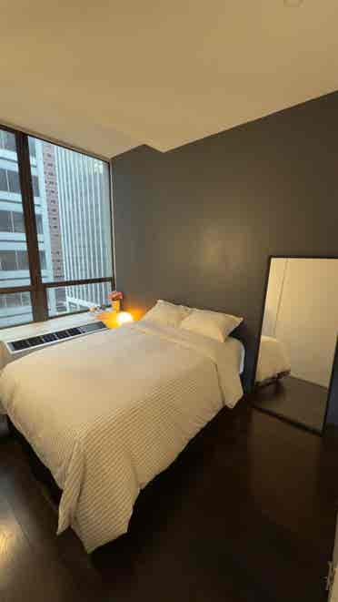 Room for rent on Wall Street