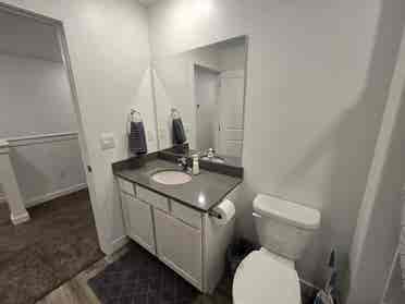 ROOM IN BRAND NEW TOWNHOME FOR RENT