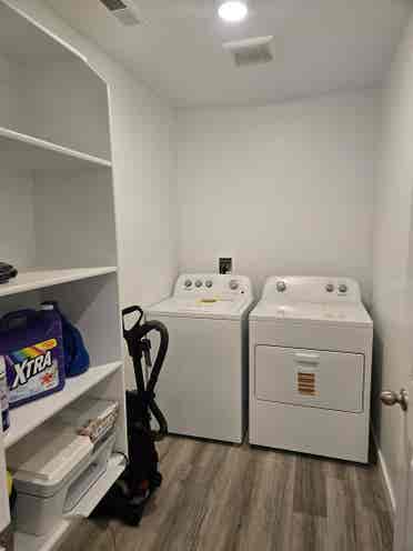 ROOM IN BRAND NEW TOWNHOME FOR RENT