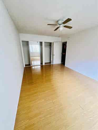 ROOMMATE WANTED IN BRENTWOOD!