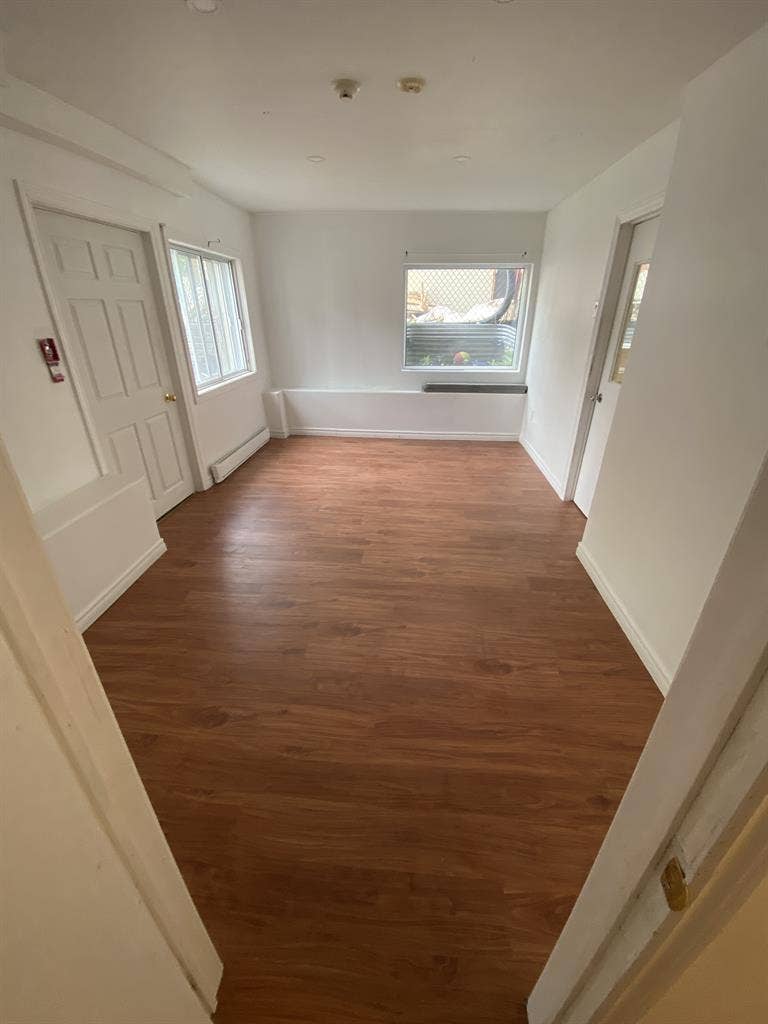 🔥 Renovated Room in Prime Location