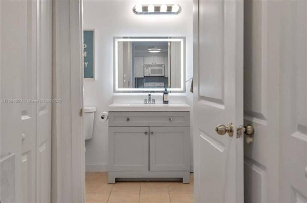 ROOM FOR RENT BRICKELL - FURNISHED