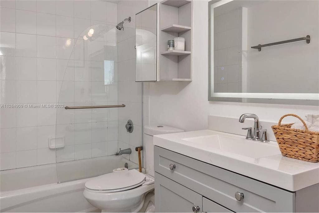 ROOM FOR RENT BRICKELL - FURNISHED