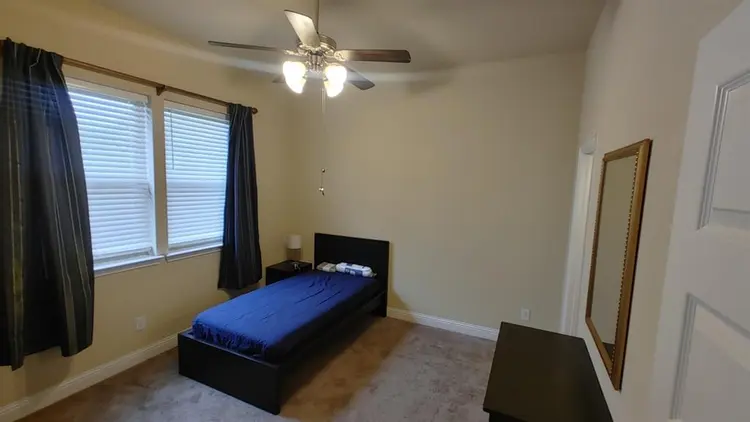Room for Rent in Arlington