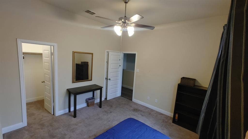 Room for Rent in Arlington