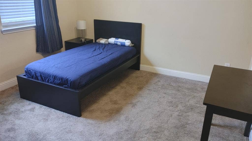 Room for Rent in Arlington