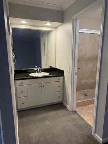 Spacious Bedroom & Private Bathroom
