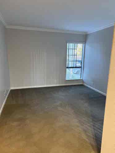 Spacious Bedroom & Private Bathroom