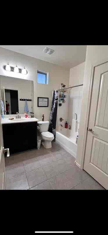 1 Room for Rent
