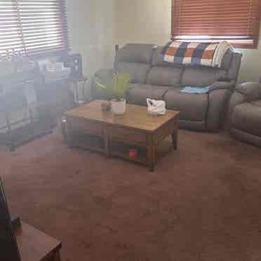 Looking for Roommate
