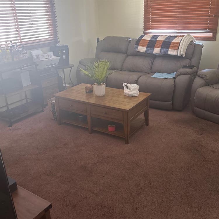 Looking for Roommate