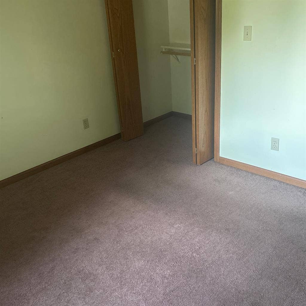 Looking for Roommate