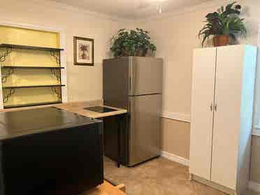Private bed/bath/kitchen/entry