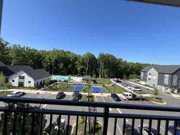 sq ft - Lease Takeover!