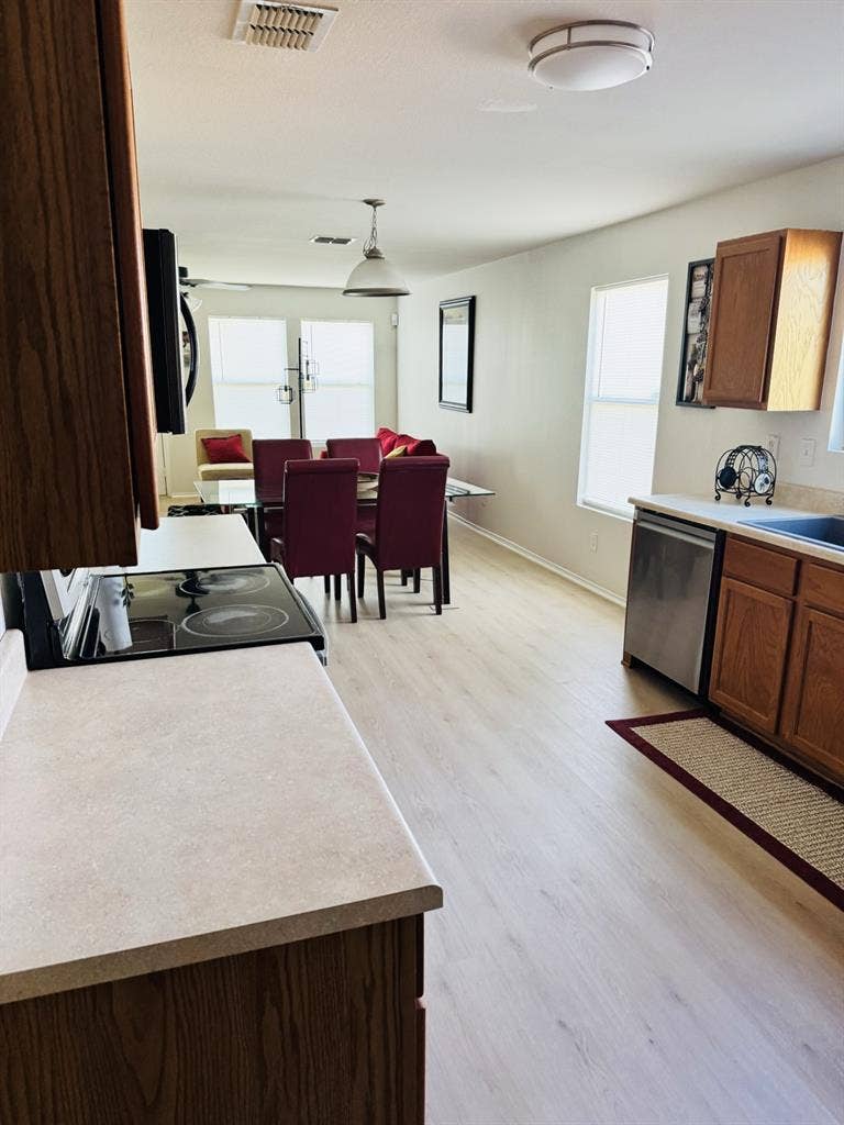 Fully Furnished/All bills paid