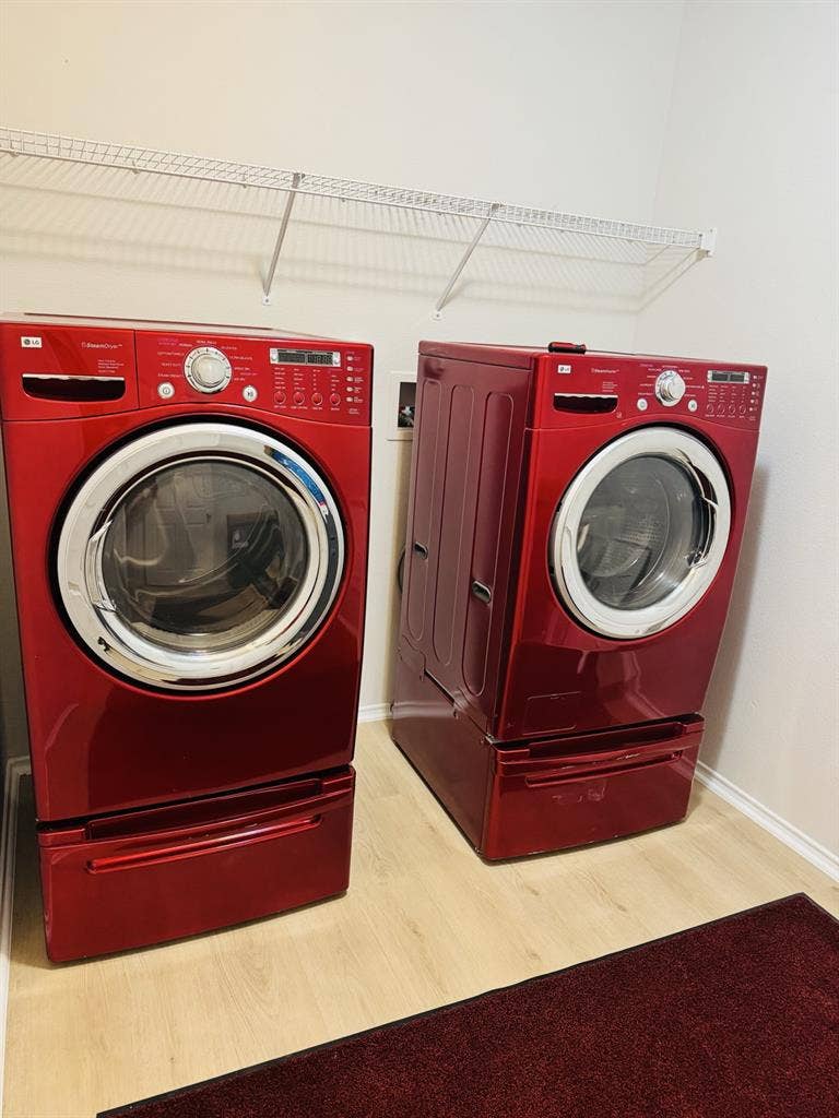 Fully Furnished/All bills paid