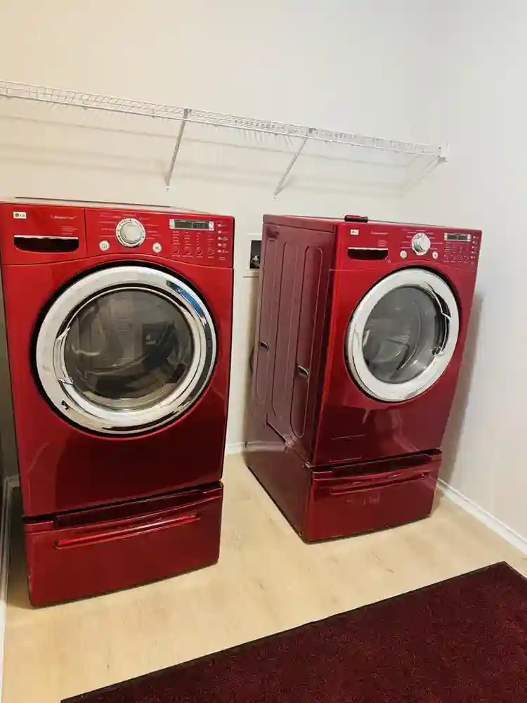 Fully Furnished/All bills paid