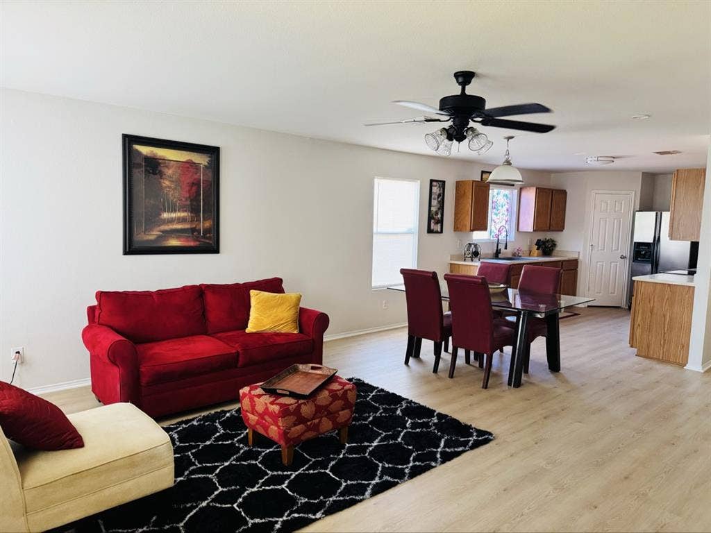 Fully Furnished/All bills paid