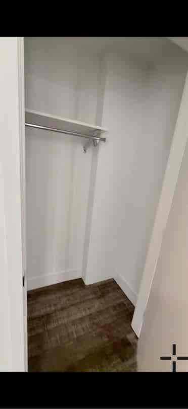 LOOKING FOR IMMEDIATE ROOMMATE