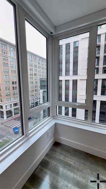 LOOKING FOR IMMEDIATE ROOMMATE