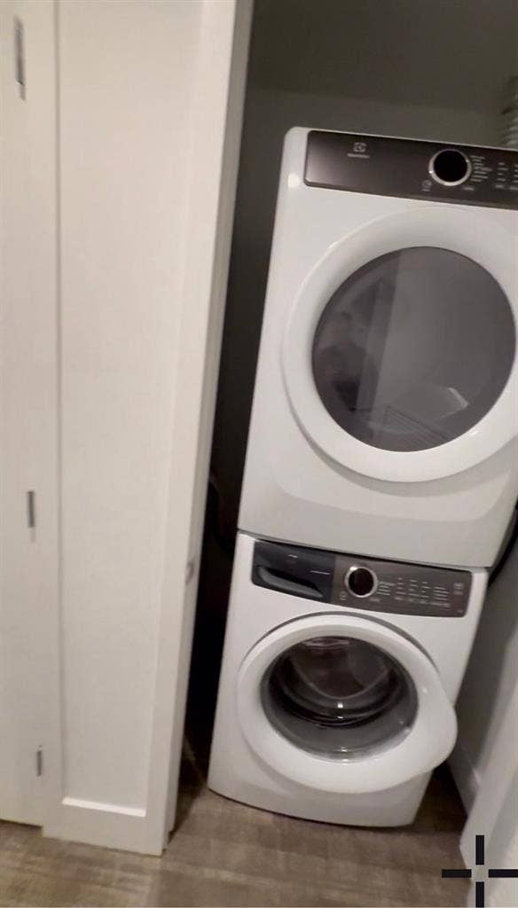 LOOKING FOR IMMEDIATE ROOMMATE