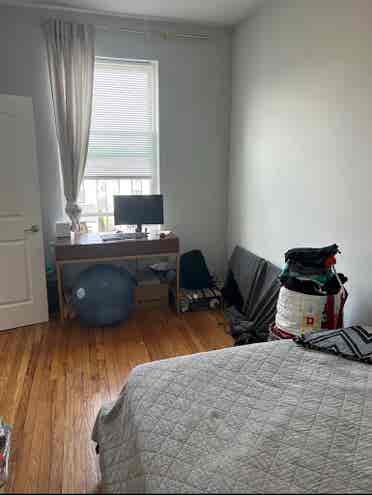 Looking for a third roommate asap!