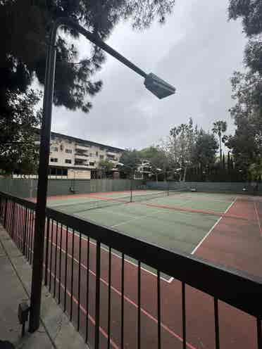 Hollywood Hills one bedroom!!