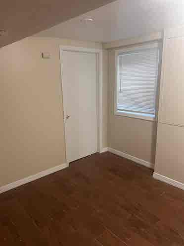 Basement Apartment -Bath