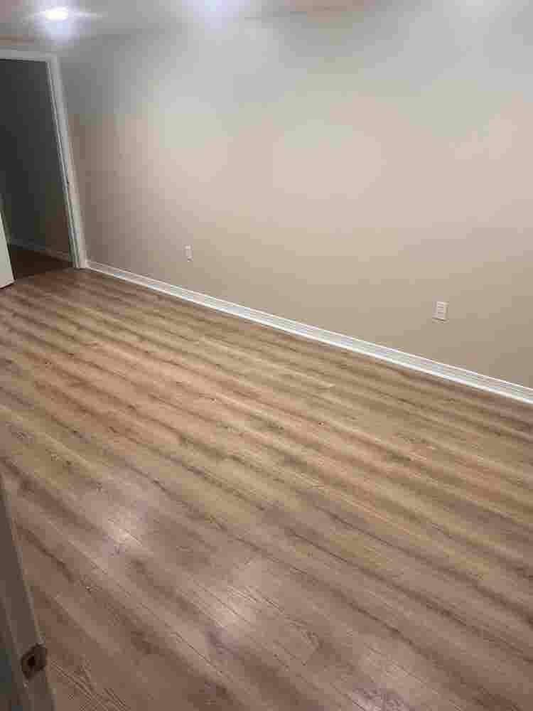 Basement Apartment -Bath