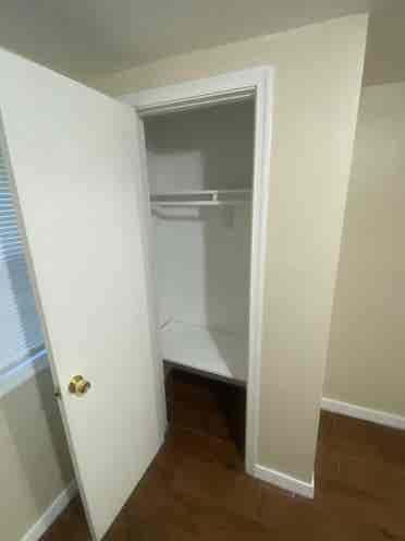 Basement Apartment -Bath
