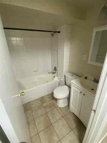 Basement Apartment -Bath