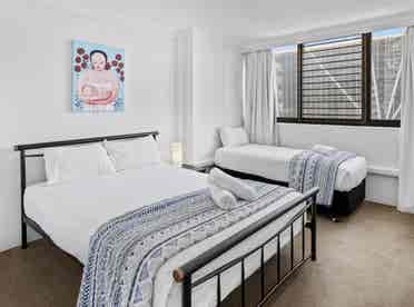 Fully Furnished Surfers Apartment