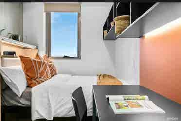 Lease transfer