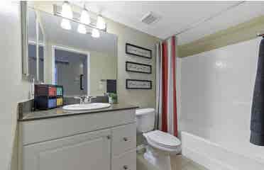 Nice room in a High-End Home.....