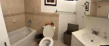 Room NEAR FIU . available