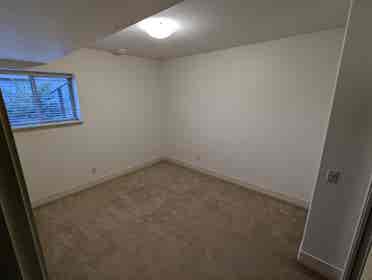 bath walk-out bsmt suite