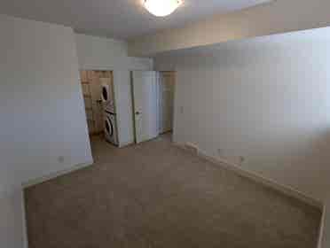 bath walk-out bsmt suite